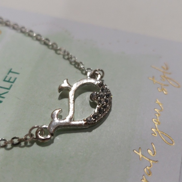 Periwinkle by Barlow Silver Crystal Whale Anklet – Ocean-Inspired Women Jewelry - Picture 6 of 8